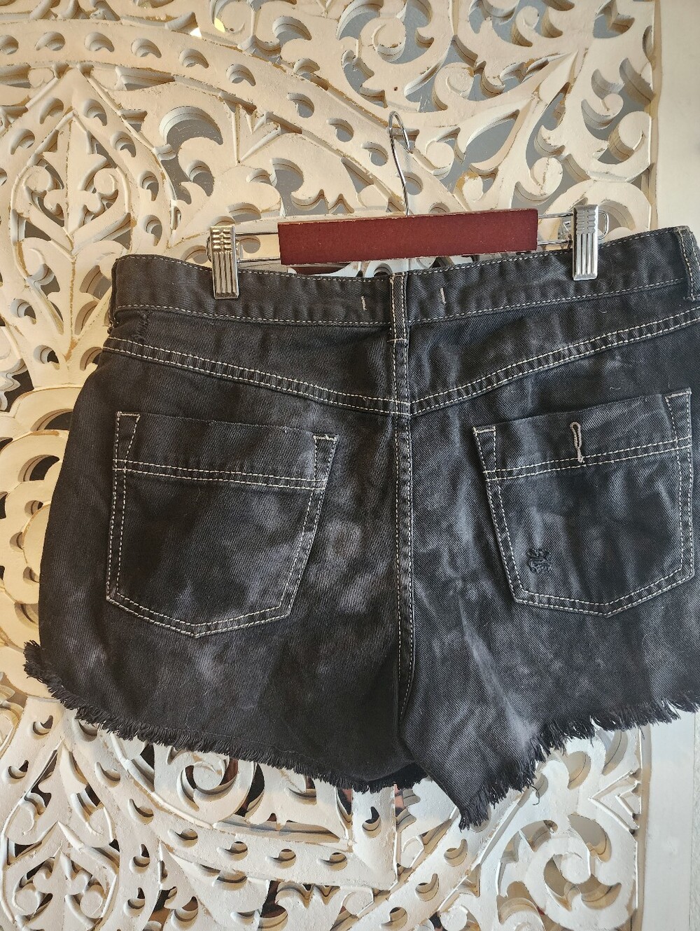 FREE PEOPLE DISTRESS TIE-DYE SHORTS WOMENS SIZE 19 - Picture 5 of 14